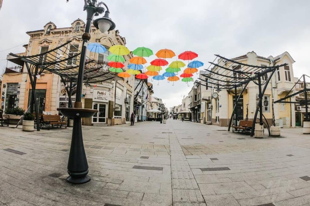 Comfy Home In The Heart Of Burgas Exterior photo